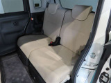 ゆとりある広々とした車内空間は、ドライブを始め買い物やレジャーなど、幅広く活躍します。一人でもみんなとでもお出かけを楽しみましょう!