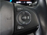 ◆アダプティブクルーズコントロール◆予め設定した車速内でクルマが自動的に加減速。前走車との適切な車間距離を維持しながら追従走行します。【LKAS】車線維持支援システムでステアリング操作を支援。