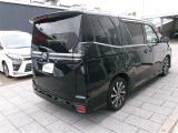走りにこだわりながら収納力も持ち合わせたお車です。荷物を載せて軽快なドライブを楽しめますよ♪