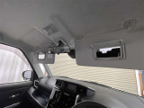 運転席・助手席にはバニティミラー付き♪身だしなみチェックできますよ(^^♪