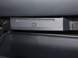 CD/DVDデッキが有ります。