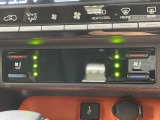 【シートヒーター&ベンチレーション】夏場は涼しい風でお尻や背中の熱やムレを防ぎ、冬はエアコンよりも早く温まってポカポカに!季節を問わず快適に過ごせます。