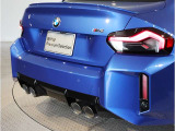 BMWの伝統の丸目4灯ヘッドライトでございます。LEDライトで視認性もよく明るく安全性の向上につながります。