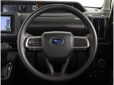エアバッグ内蔵のハンドルは程よい重さで運転しやすいです!!