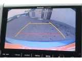バックモニター付ですので、車庫入れも駐車もラクラクです。