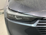 LEDヘッドライトは、点灯の瞬間から最大光量を発揮し、突然暗くなるトンネルなどでの安定感を高めます。