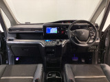 【前方視界】開放的な前方視界!運転がしやすく疲れにくいです♪窓が大きく、見通しがとっても良いおクルマですよ♪