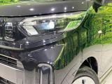 【LEDヘッドライト】悪天候や夜間走行時も良好な視界を確保し安心して運転できる高輝度LEDヘッドライトを装備!点灯速度が早く、消費電力も抑えられています。