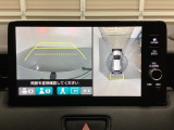 マルチビューカメラシステム搭載車です。お車の周囲を全方位でカバーします。後方・前方・両脇と、コンディションが悪い視界でもカラーモニターに映し出した映像がドライバーをサポートします。