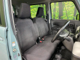 運転席シート廻りは使用感も少なく、良好な状態となっています。丁寧に使われていたことがよくわかりますね。