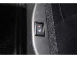 シートヒーター装備車両♪♪寒い冬はもちろん♪肌寒い春先・秋口まで活躍してくれるあると嬉しい装備です♪♪
