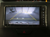 バックカメラが付いているので後方確認が非常にしやすいです。今や運転初心者も熟練者も必須装備!ついていて損はないですね♪