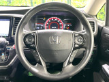 【純正革巻きステアリング】上質な革を使用することで、手にしっかり馴染みとても運転しやすいハンドルです♪