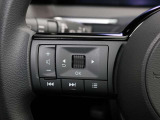 便利なステアリングスイッチ装備です。