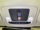 【SOSボタン】体調が悪くなったときや、事故に遭遇したとき、あおり運転にあっている時など、緊急時にボタンを押すと緊急サポートセンターにつながり、オペレーターが警察・救急への取次ぎを行います。