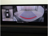 バックガイドモニターで、後方を確認しながら安心して駐車することができます。運転初心者も熟練者も必須の機能ですよ!
