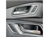運転席&助手席パワーシートポジションメモリー付です☆