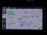 ナビゲーション付き。タッチパネル式で使いやすく、お出かけもラクラクです。