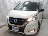 車両入庫時には、お客様より詳しくお話をお伺いさせて頂き、プロの査定士3名が「修復歴の有無」「不具合箇所の確認」等のチェックを行っておりますので、より安心してお乗り頂けるお車となります。