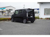 大口なトランクルームです。幅広で荷物の出し入れが簡単になります!