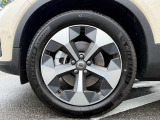 5-Yスポーク 7.5J&times;19インチ ダイヤモンドカット/マットグラファイト 235/50R19サイズのミシュランを装着