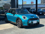 人と違っても、信じる道を走り続ける。違いを否定するのではなく、リスペクトする。MINIは、その一人ひとりの違いをパワーに変えて進化し続けてます