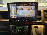 いまや必須装備「ナビゲーション」搭載!知らない場所にスイスイッとドライブ。もう、これなしではハンドルを握れませんね!でも運転中の操作は危険ですのでご注意ですね☆
