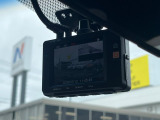 【ドライブレコーダー】ドライブレコーダー装備!走行中はもちろん、あおり運転や事故に遭遇した際、映像で記録し、万一のリスクに備えます。※記録用SDカードはお客様ご自身でご準備いただく必要があります。