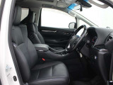 運転席廻りです。