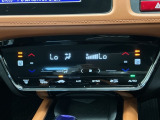 Wエアコン付きです!運転席・助手席それぞれ快適な車内でお過ごしいただけます。寒い時期には嬉しいシートヒーター付きです!