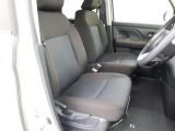 当社でご購入していただいた全ての車両はご納車前に、しっかり点検・整備してからのご納車になります。点検部位はエンジンオイル交換・ワイパーゴム・ブレーキ点検・調整・その他を確認の上ご納車致します。