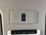 SOSコール 走行中の緊急時(病気や事故、あおり運転など)にボタンひとつでオペレーターに接続!救急や警察への連絡をサポートいたします。※使用にはお申し込みが必要です、詳しくはスタッフまで