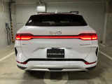 BYDロゴが特徴的なリアデザインになっております!
