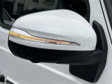 納車前整備は、検査ライン等の施設が充実した当店3階の指定工場で入念に行います。メルセデス・ベンツの定める厳しい基準をクリアしたお車のみをご案内させて頂きます。