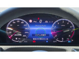 高いレベルの知性を備えたメルセデスの「インテリジェントドライブ」は、ドライバーの疲労を軽減し、安全かつ快適なドライブの一助となります。