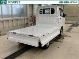 荷物がしっかり積める広々荷台
