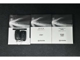 保証書・記録簿・取扱説明書と揃っていいます。キーの電池は新品にお取替えしてから納車させて頂きます。