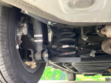 お車を安心してお乗りいただく為には、足回りの定期点検が欠かせません。サービスサポート(有償保証)では無料点検もご提供しており、安心のカーライフをお過ごしいただけるサポート体制が整っています。