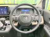 【純正革巻きステアリング】上質な革を使用することで、手にしっかり馴染みとても運転しやすいハンドルです♪