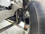 お車を安心してお乗りいただく為には、足回りの定期点検が欠かせません。サービスサポート(有償保証)では無料点検もご提供しており、安心のカーライフをお過ごしいただけるサポート体制が整っています。