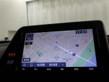 純正ナビを装備。タッチパネル式で使いやすく、お出かけもラクラクです。