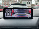 【360&deg;ビューモニター】駐車が苦手な方も、これがあれば安心です!狭い駐車場や花壇などがあって心配な駐車シーンでも、死角がなく安全が確保できます♪