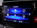 CD、DVD、Bluetooth、AM、FM、AUX、スマートフォン接続ができます。