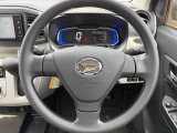 痛みの出やすい運転席シートの角、フロアマット、座面、ともに良好です