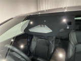 【衝突被害軽減ブレーキ】前方の車両や横断する歩行者などを検知した時、衝突回避や被害軽減をサポートします。