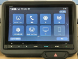 純正スマートナビ付きです!ホンダコネクト対応、フルセグTV視聴、Bluetooth・ミュージックプレーヤー接続可能です!