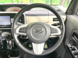 【純正革巻きステアリング】上質な革を使用することで、手にしっかり馴染みとても運転しやすいハンドルです♪
