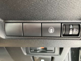 必要なスイッチ類は定位置に設置。使い勝手が更に良くなりました。
