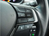 ◆アダプティブクルーズコントロール◆予め設定した車速内でクルマが自動的に加減速。前走車との適切な車間距離を維持しながら追従走行します。【LKAS】車線維持支援システムでステアリング操作を支援。