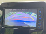 【バックカメラ】駐車時に後方がリアルタイム映像で確認できます。大型商業施設や立体駐車場での駐車時や、夜間のバック時に大活躍!運転スキルに関わらず、今や必須となった装備のひとつです!